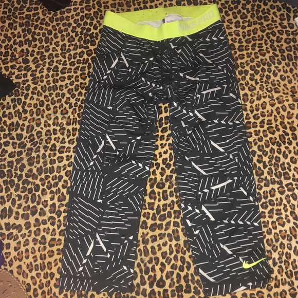 NIKE PRO LEGGINGS - Picture 2 of 3